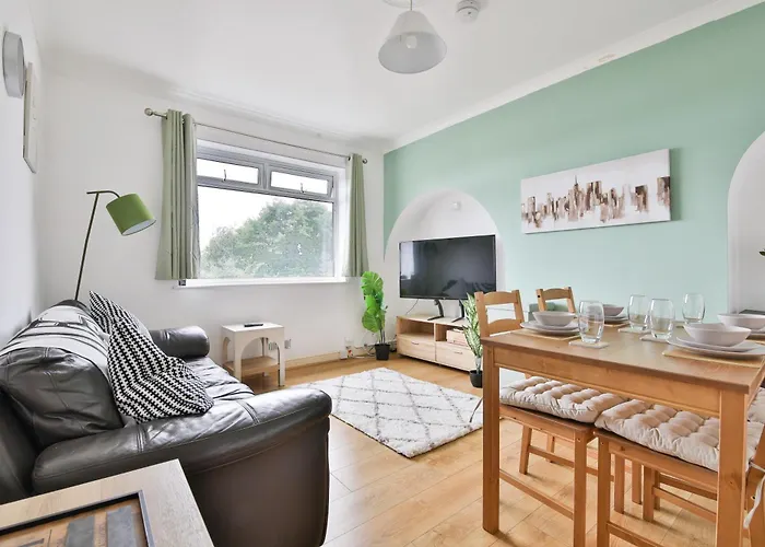 Modern 4 Bed In Swansea Tv In Every Room And Parking